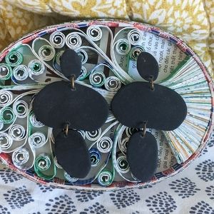 Sedona Moon Roca earrings black